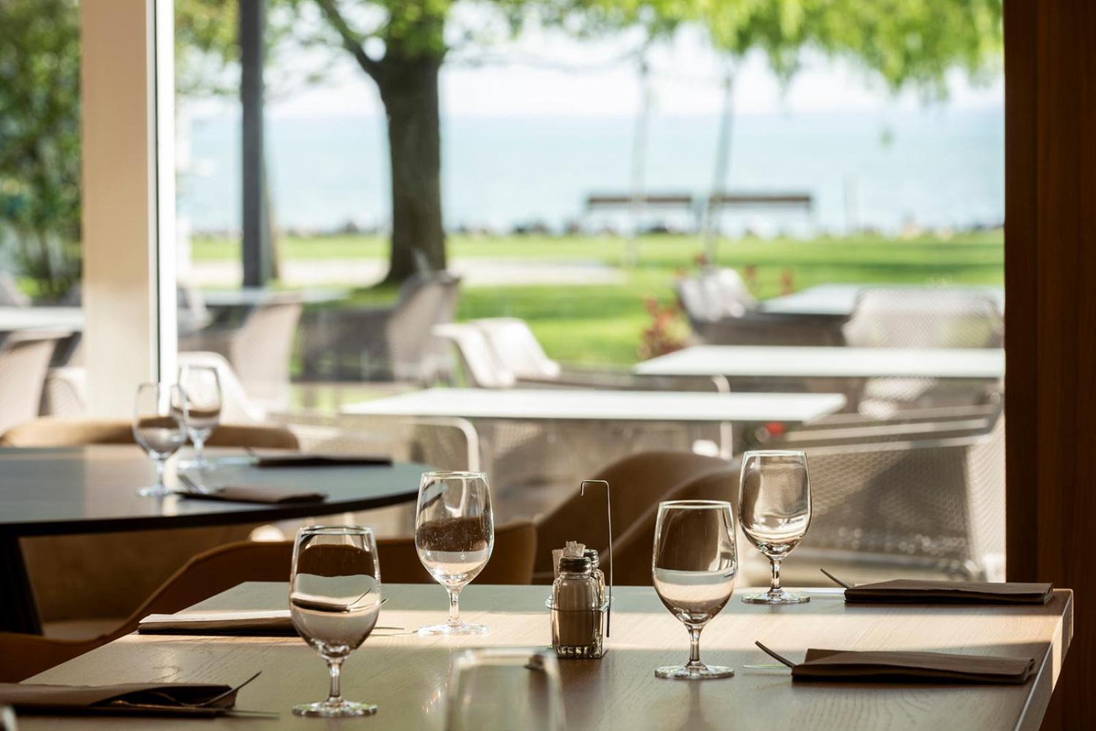 Hotel Marina Port Balatonkenese Exterior photo